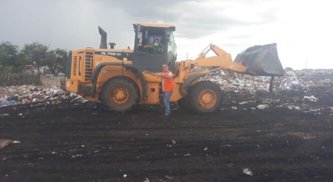 Erismar Queiroz inicia trabalho de limpeza da cidade