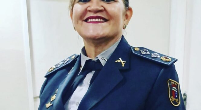 Tenente Coronel Myria de Freitas Suassuna e a primeira mulher a comandar o 7• BPM de Pau dos Ferros