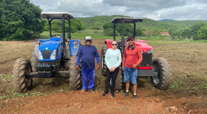 Governo Municipal de Frutuoso Gomes realiza cortes de terras para agricultores do município