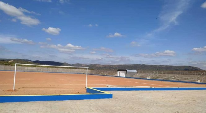 A Prefeitura da cidade de Água Nova/RN, por meio das Secretarias de Obras, Infraestrutura e Esporte, deu continuidade a terceira etapa de construção do estádio municipal de futebol