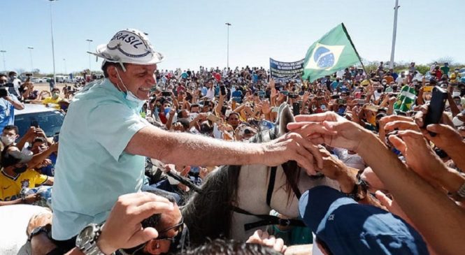 Bolsonaro convida militância para uma  ‘jegueata’ durante visita ao RN