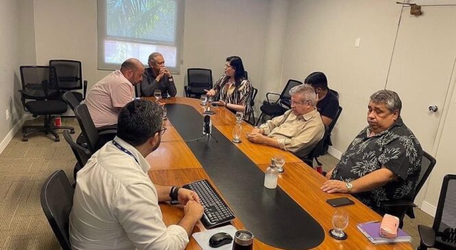 Prefeita Marianna Almeida debate saneamento básico para Pau dos Ferros na capital do estado em agenda oficial