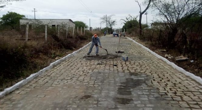 Prefeita Janda Jácome realiza recuperação dos calçamentos do sítio logradouro em Frutuosos Gomes/RN