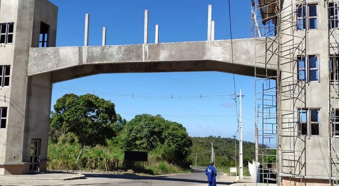 Prefeitura de Martins/RN, por meio da Secretaria de Obras, Transportes e Infraestrutura, está dando andamento à construção do 2° Pórtico da cidade