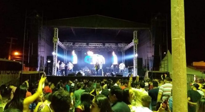 Festa em praça pública encerrou as festividades dos 56 anos do município de João Dias/RN