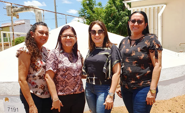 Prefeita Janda Jácome, de Frutuoso Gomes/RN, faz visitas as cisternas nas escolas do município