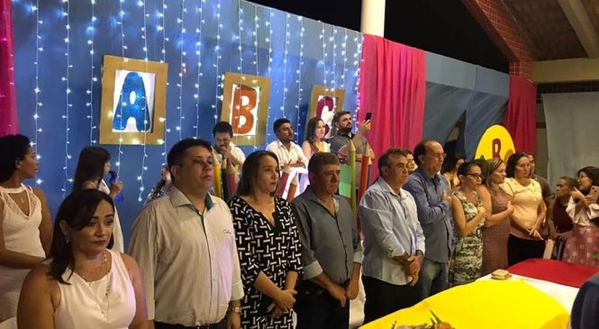 Governo Waldênio Amorim, de Almino Afonso/RN, realiza formatura do ABC em grande estilo no Município