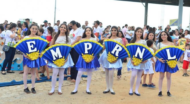 Desfile cívico muito bem projetado e elaborado marcam as festividades dos 56 anos de história de Rafael Godeiro/RN