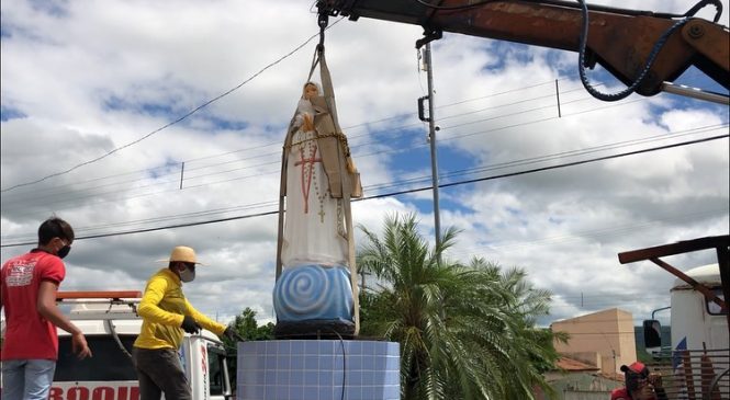 Nesta terça-feira, dia 12, Água Nova/RN, recebeu a estátua de 2,5 metro de Nossa Senhora de Fátima, padroeira do município