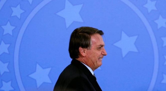 ARTIGO | BRASIL VERÁ O MUNDO SE VACINAR ENQUANTO AQUI SE MORRE POR CAUSA DE BOLSONARO