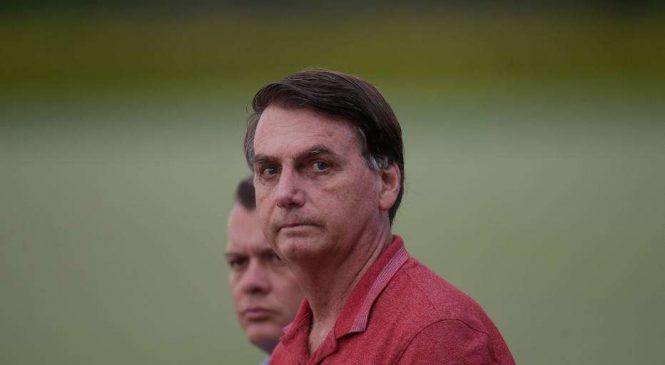 Em crise com Mandetta, Bolsonaro diz que hora de quem está ‘se achando’ vai chegar