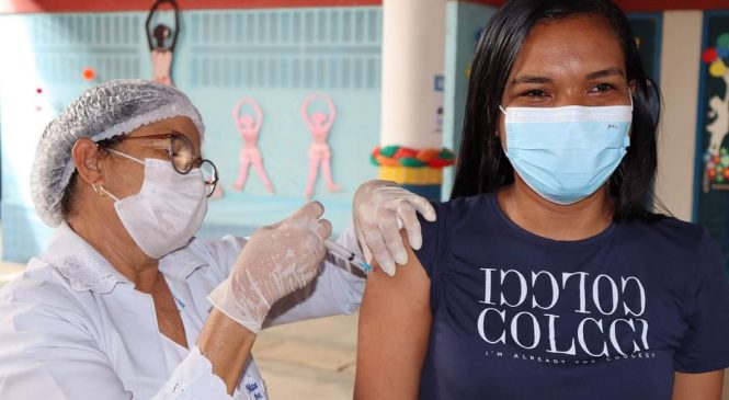 Na tarde desta terça-feira, 08 de junho, profissionais da educação infantil da cidade de Viçosa/RN, começaram a receber a primeira dose da vacina astrazeneca