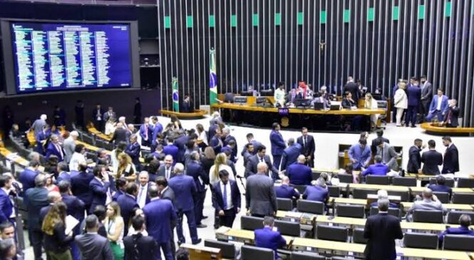 Com apoio de 40 deputados do PSD, governo aprova arcabouço fiscal