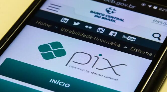 Sistema PIX volta a funcionar após falhas em aplicativos de bancos nesta segunda-feira