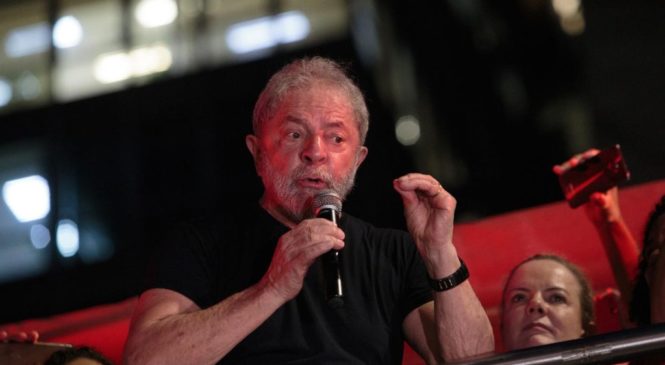 TRF4 nega pedido para apreender passaporte do ex-presidente Lula