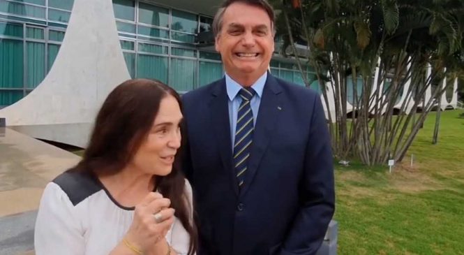 Regina Duarte deixa comando da secretaria de Cultura do governo Bolsonaro