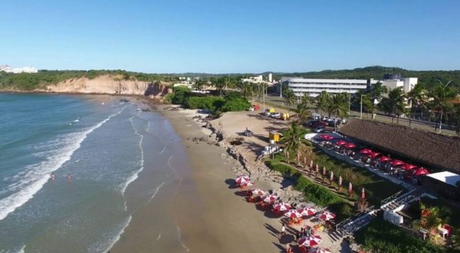 Turista é morto na frente da família durante assalto no litoral do RN