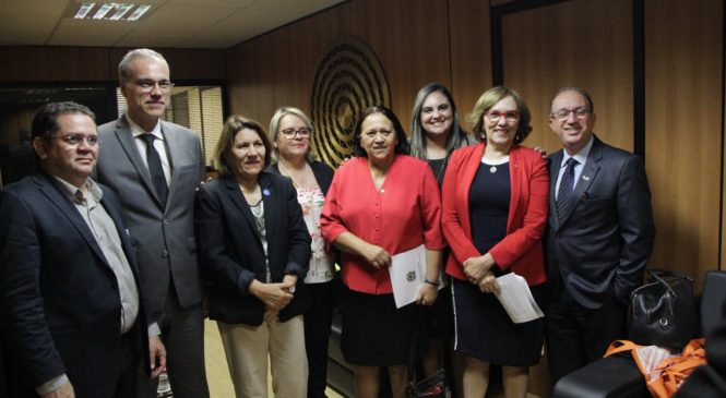 Zenaide Maia sai desapontada depois de audiência com Ministro da Educação