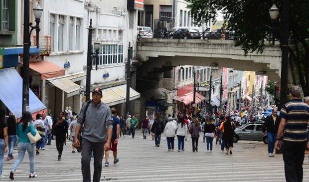 Desemprego fica em 13,3% no trimestre encerrado em maio