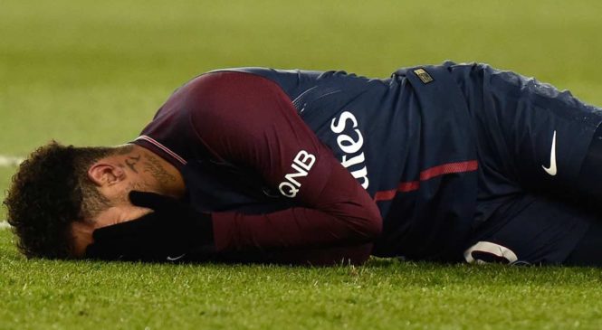 PSG confirma fissura, Neymar perde jogo contra o Real e deve ficar um mês fora