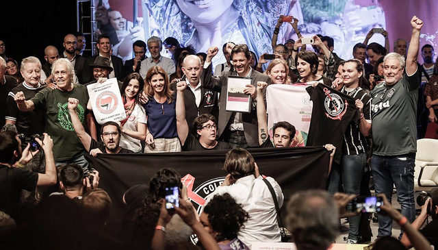 Torcidas organizadas de futebol de todo o país lançam carta de apoio a Haddad, incluindo America e Abc do RN