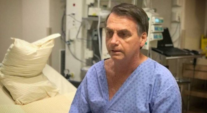 Após passar 18 dias no hospital, Bolsonaro tem alta e deixa Albert Einstein